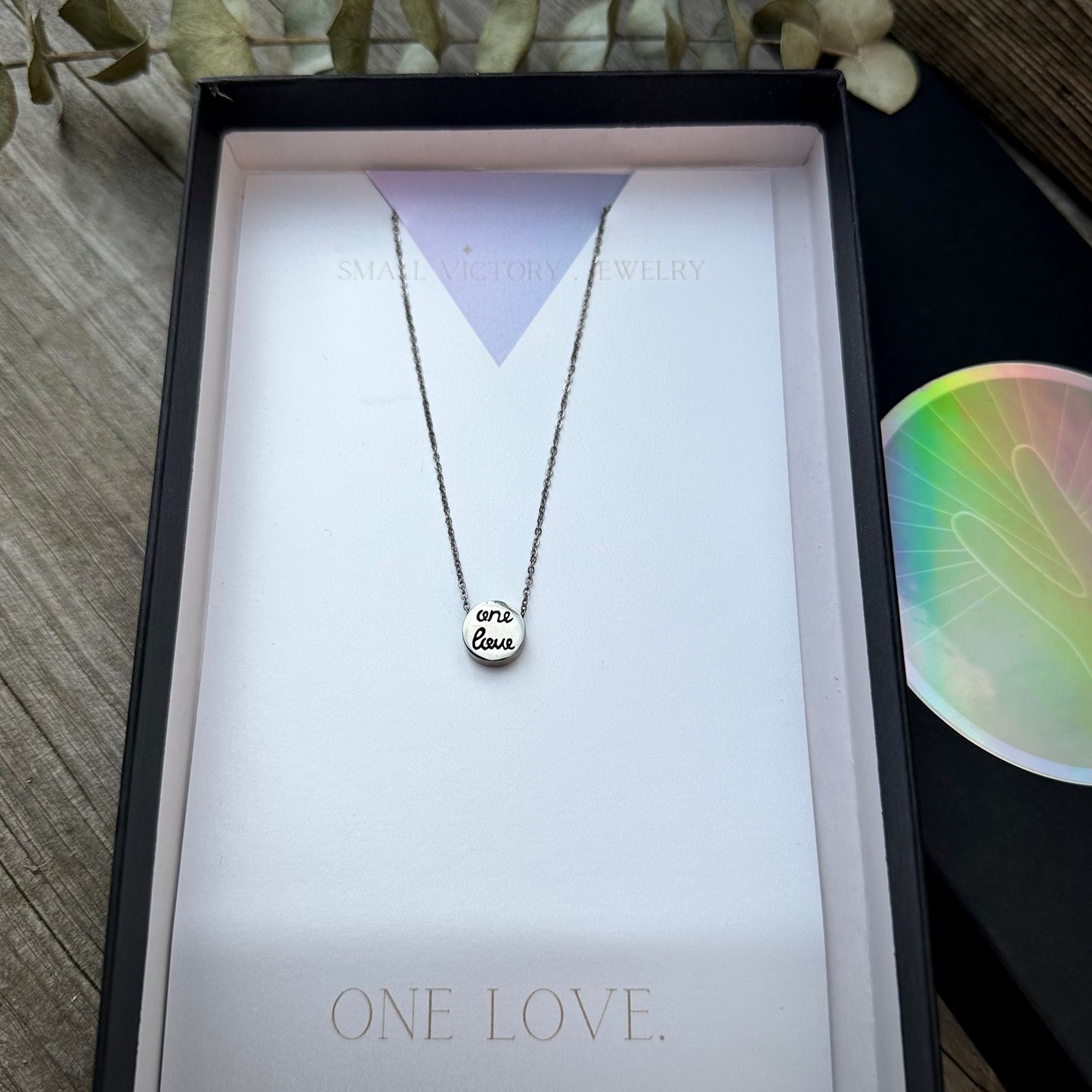 Gift Box "One Love" Tiny Circle Necklace