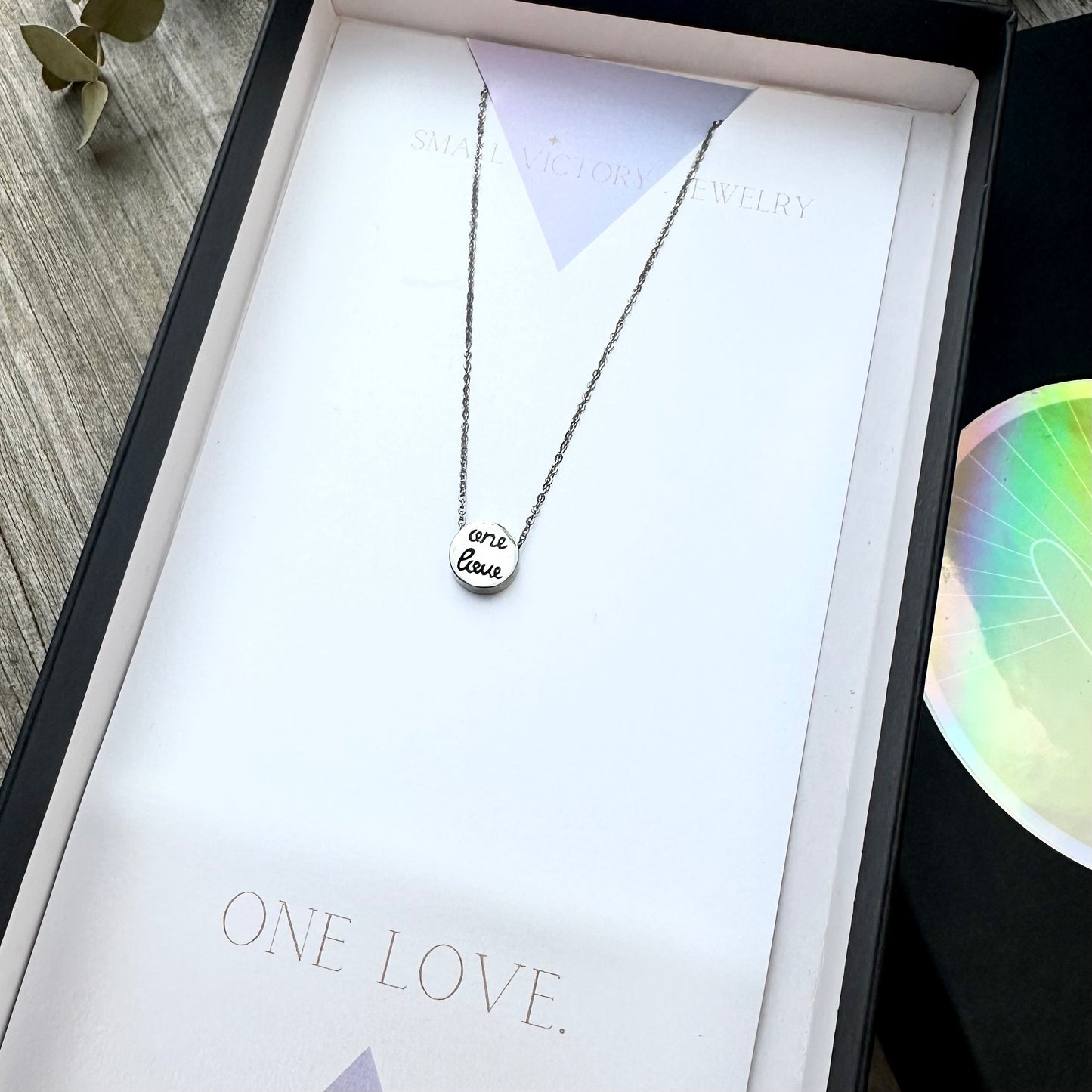 Gift Box "One Love" Tiny Circle Necklace